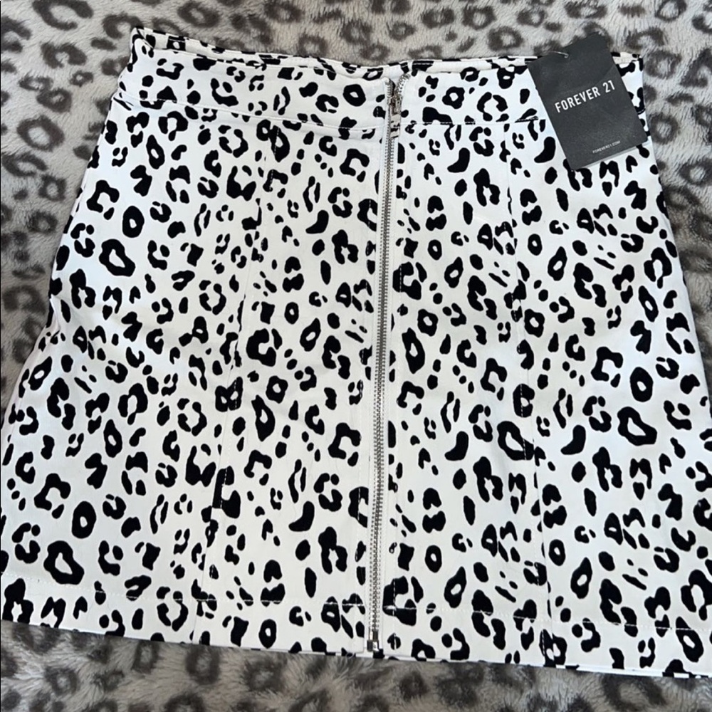 Forever 21 leopard skirt